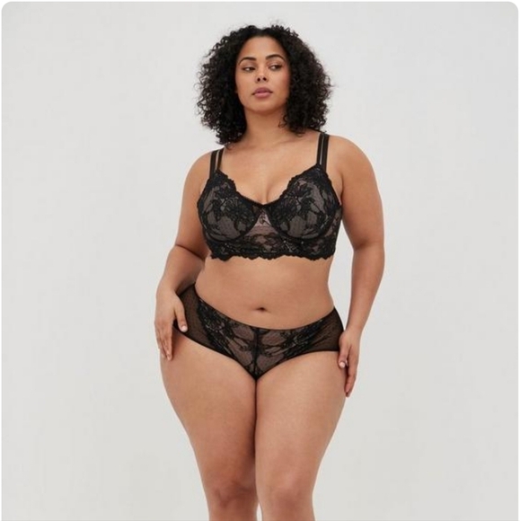 Torrid Dot Lace Underwire Bra - Picture 2 of 9